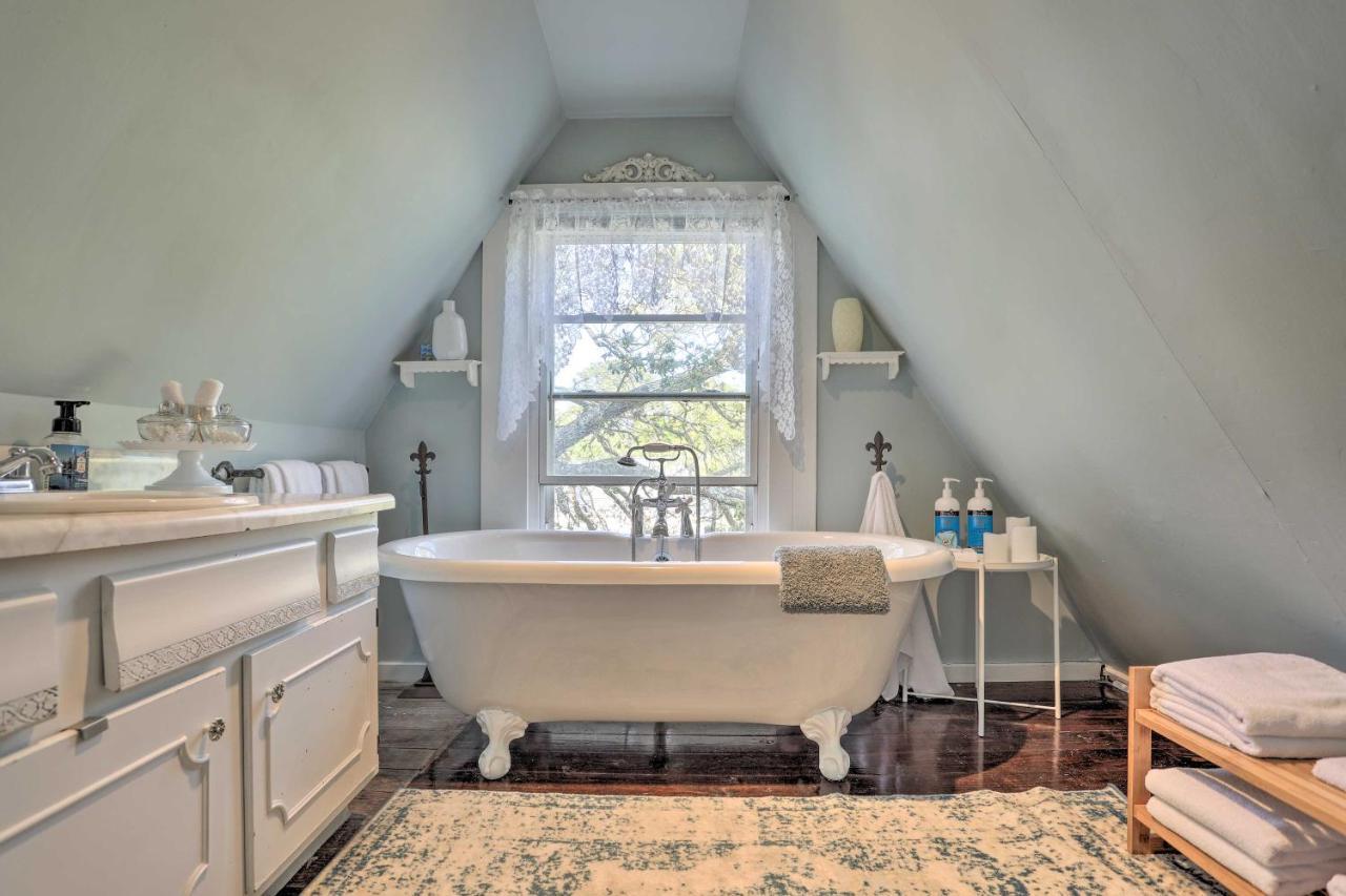Coastal, Walkable Home In Historic Southport! Exterior foto